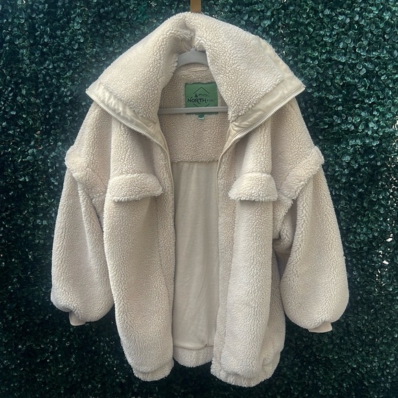 North & Co. Jackets & Blazers - North & Co. Women’s Oversized High Neck Zip-Up Sherpa Jacket Size Small
